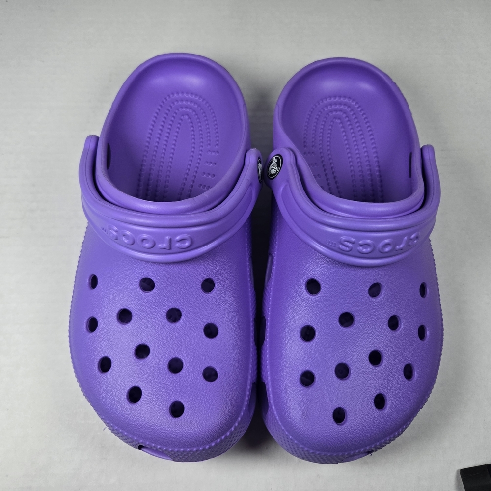 Crocs Kids Purple Classic Clog Slip-ons - Size J5 Big Girl 5 - Picture 2 of 8